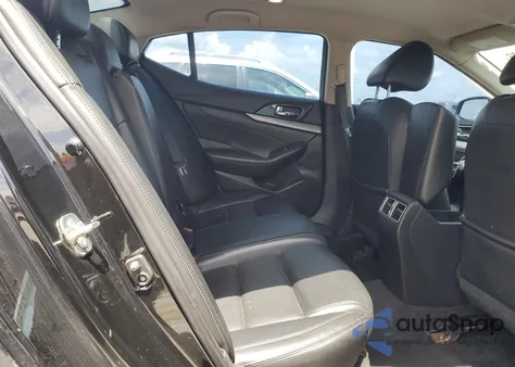 2018 Nissan Maxima 3.5S z USA, uszkodzony, nr VIN 1N4AA6AP0JC378289